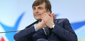 Интервью Министра просвещения РФ о результатах ЕГЭ, повышении зарплат учителям, оценках за поведение и преодолении советского формализма в воспитательной работе